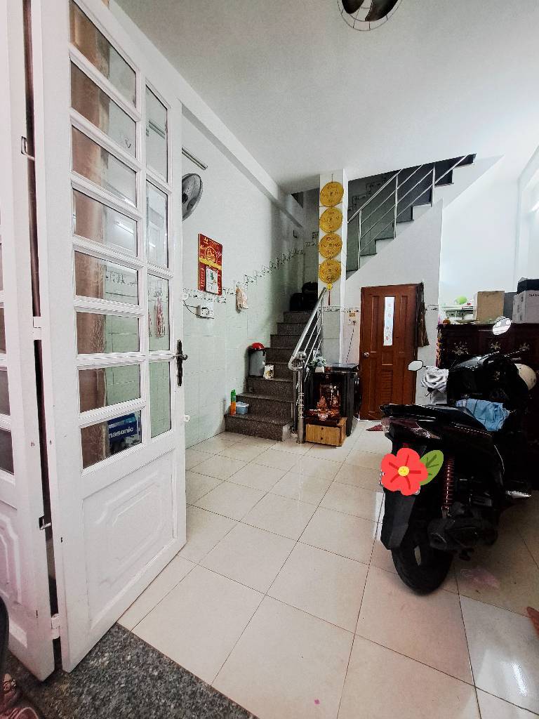 Nhà riêng 28m2 bán tại An Dương Vương, Quận 6, Hồ Chí Minh với nội thất đầy đủ